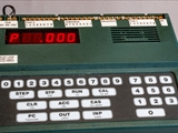 Der Kosmos CP1 (Computer-Praxis 1) ist ein Lerncomputer, der 1983 vom Kosmos-Verlag (Franckh-Kosmos Verlags-GmbH & Co. KG, Stuttgart) entwickelt und veröffentlicht wurde. Nicht zum ersten Mal hat der Kosmos-Verlag bei mir ein neues Hobby angeregt, danke nach Stuttgart. Der Prozessor ist ein Intel 8049. 